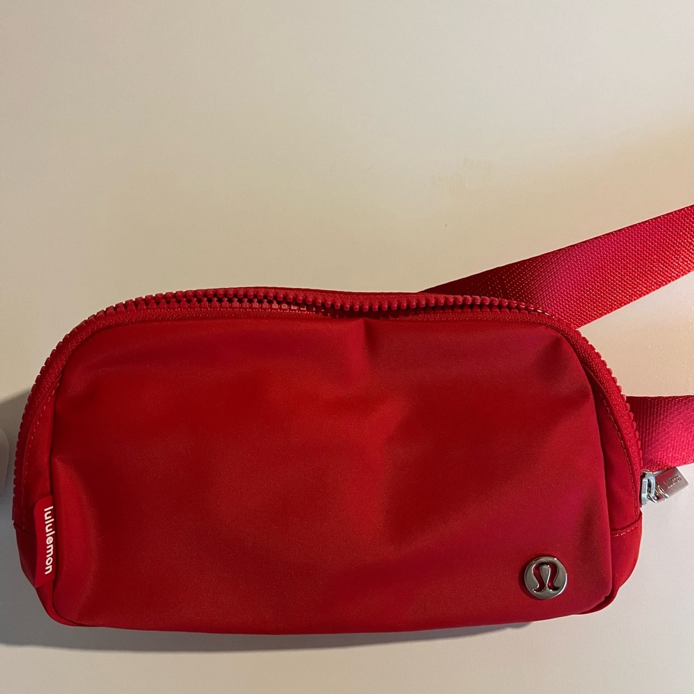 Lululemon Scarlet Waist Pouch